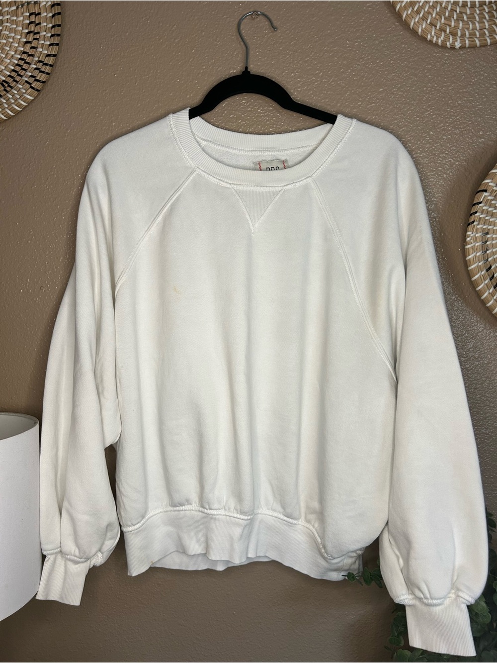 BDG Women’s White Crewneck Sweatshirt
